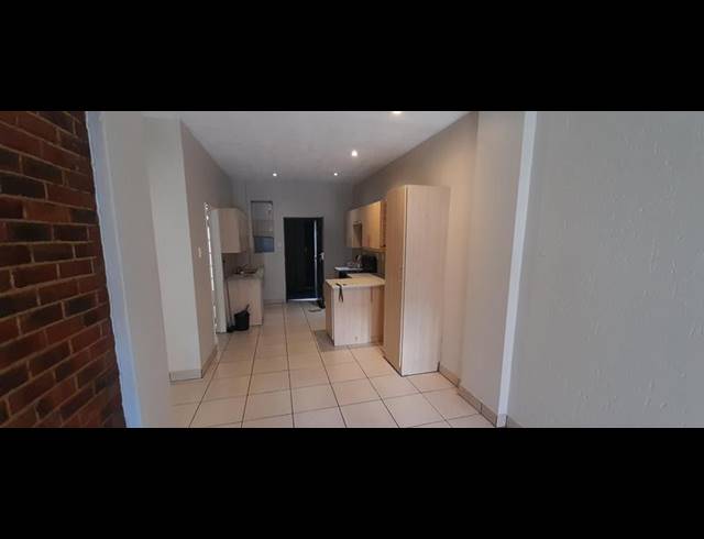 2 BEDROOM APARTMENT FOR SALE IN BUCCLEUCH